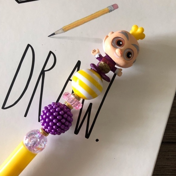 Disney Doorables: Wreak it Ralph: King Candy handmade beaded pen - Picture 1 of 2